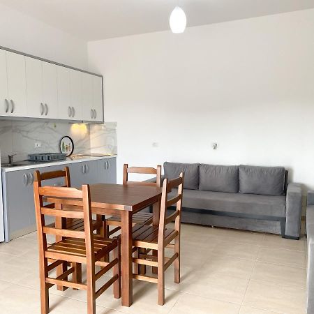 Family Apartments Himara מראה חיצוני תמונה