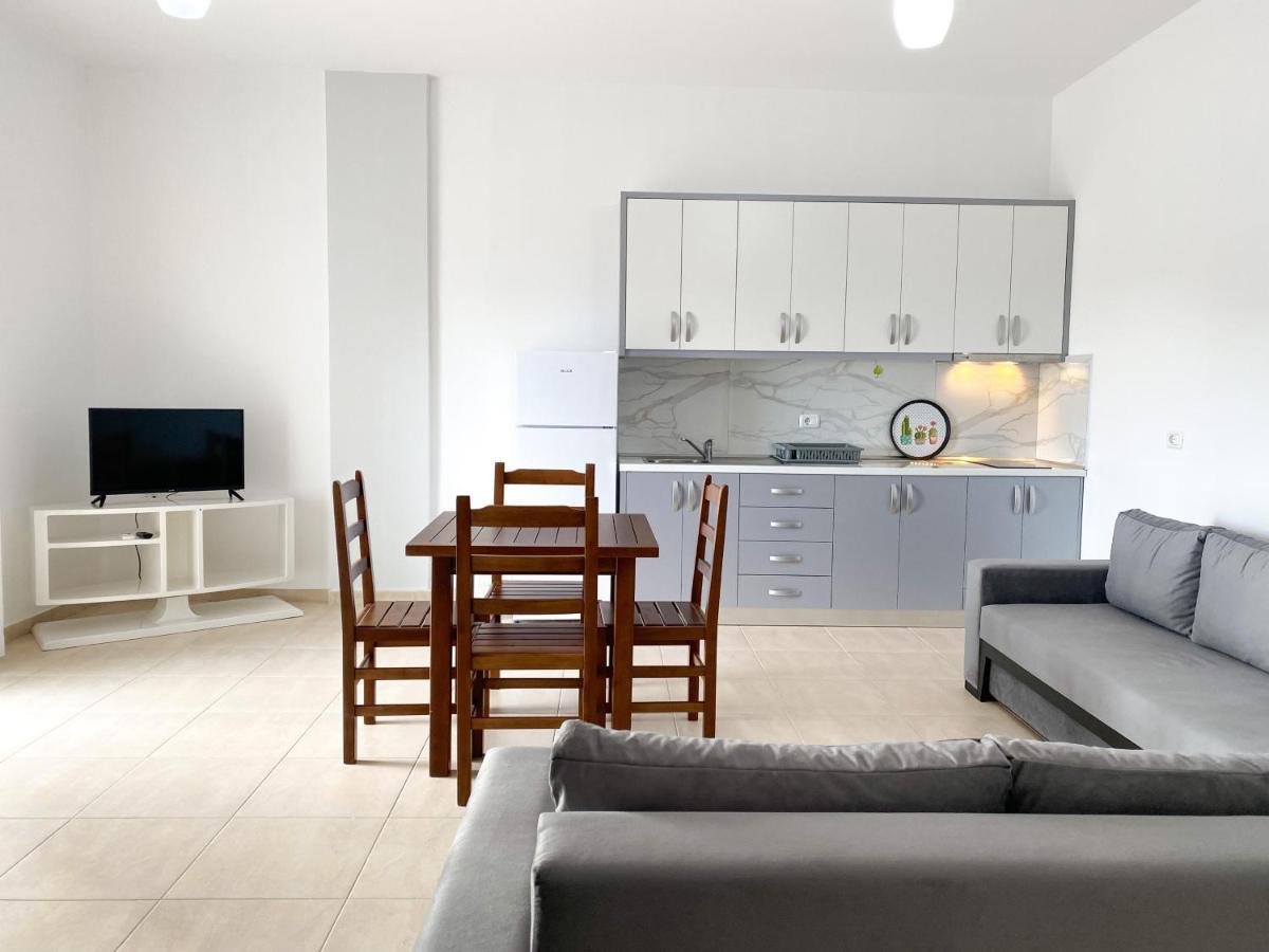 Family Apartments Himara מראה חיצוני תמונה