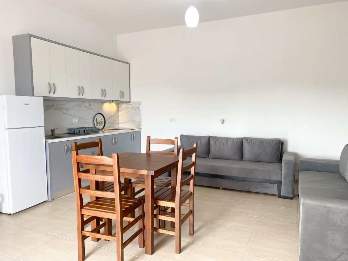 Family Apartments Himara מראה חיצוני תמונה