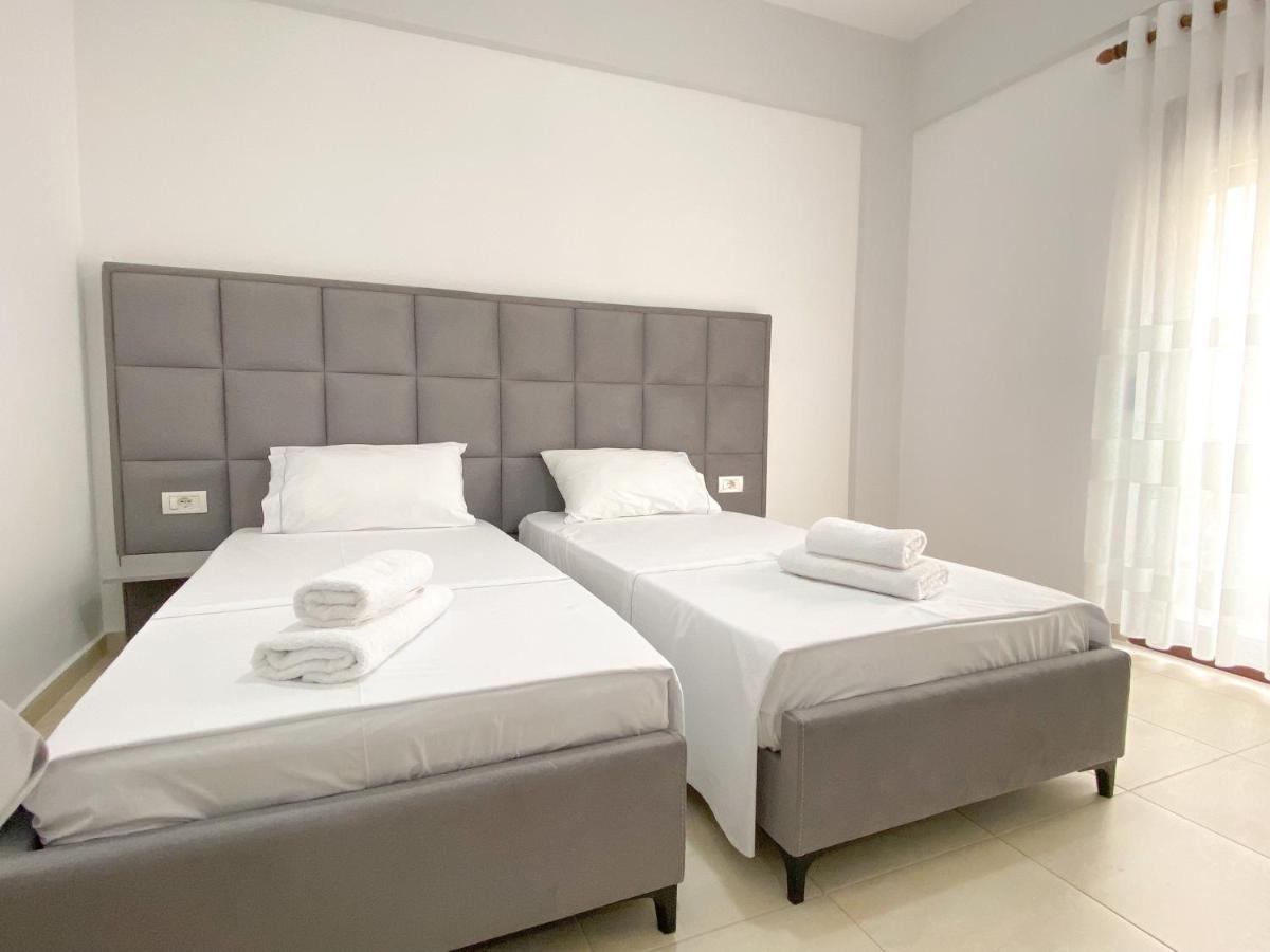 Family Apartments Himara מראה חיצוני תמונה