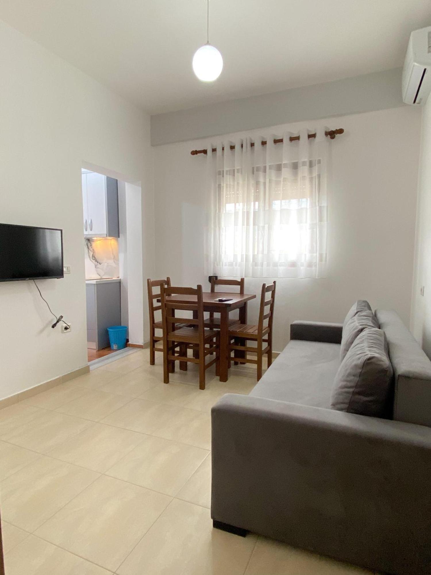 Family Apartments Himara מראה חיצוני תמונה